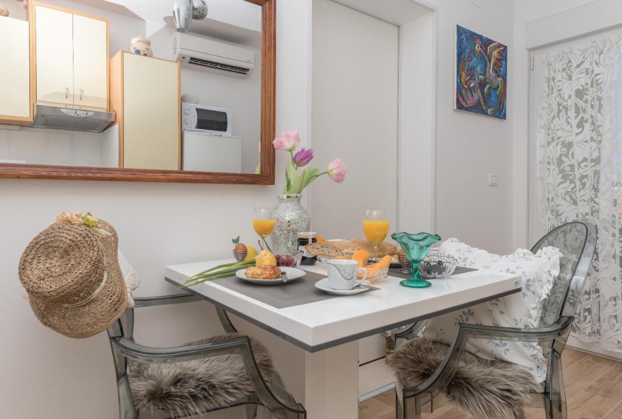 East Side Deluxe Suite ماكارسكا المظهر الخارجي الصورة