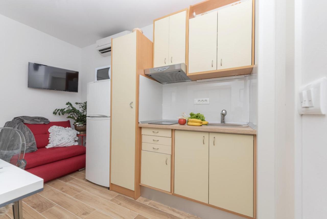 East Side Deluxe Suite ماكارسكا المظهر الخارجي الصورة